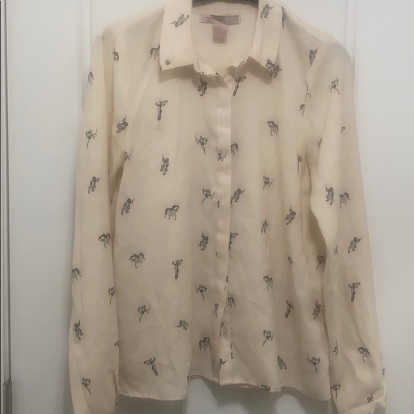 ♦️SOLD♦️SOLD♦️Print Button front shirt - Picture 3 of 8